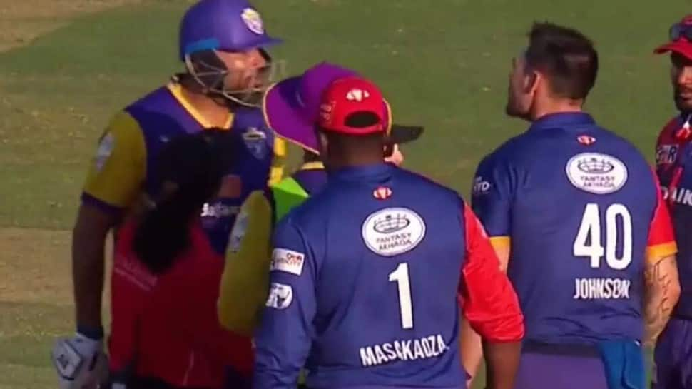 Yusuf Pathan SLEDGED female umpire before Mitchell Johnson fight, claims Australian media