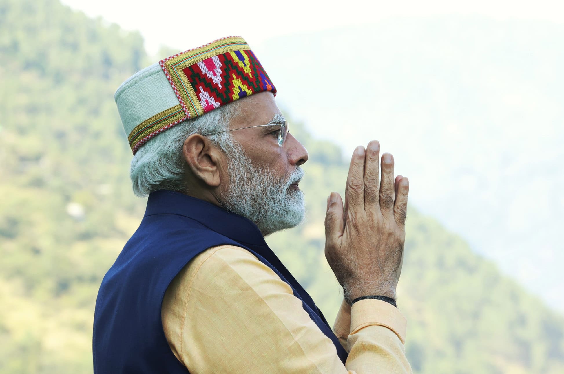 PM Modi donned a traditional Himachali cap