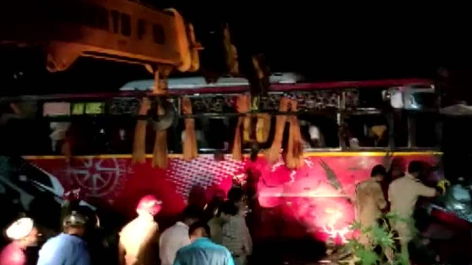 केरल के पलक्कड़ जिले में बस दुर्घटना में 9 की मौत, 38 घायल | भारत समाचार केरल के पलक्कड़ जिले में बस दुर्घटना में 9 की मौत, 38 घायल | भारत समाचार