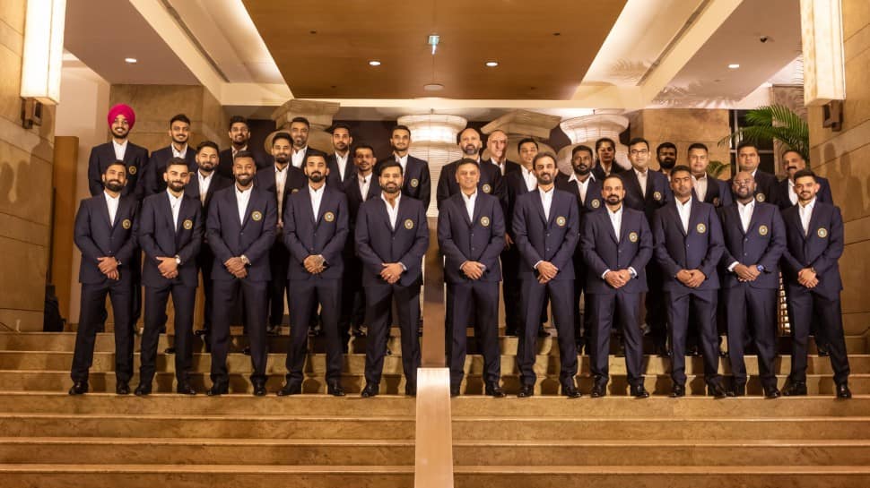 Members of Indian cricket team pose at the team hotel in Mumbai ahead of their departure for the ICC men's T20 World Cup 2022 in Australia. (Source: Twitter)