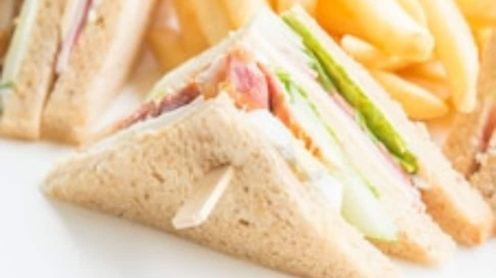 Bored of eating regular sandwich? Try this EASY club sandwich recipe