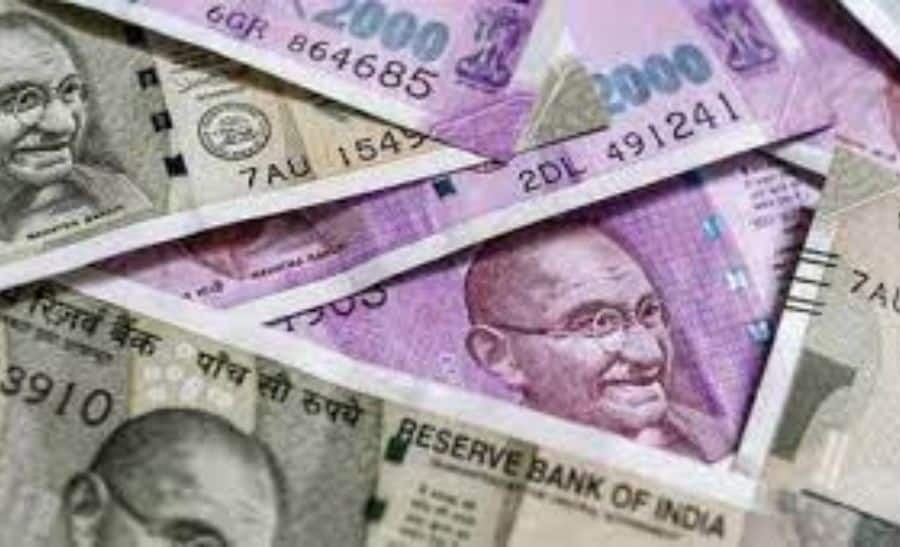 Rupee falls 16 paise to all-time low of 82.33 against US dollar in early trade