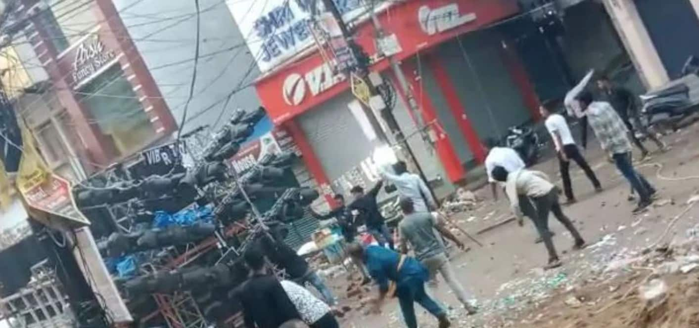 Stone Pelting Between Two Groups During Durga Immersion In Bilaspur ...