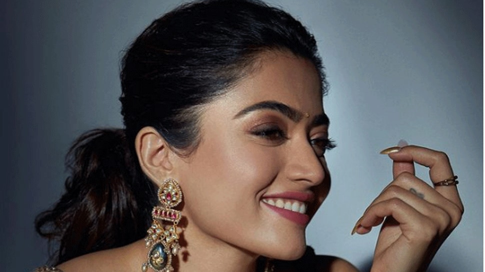 Rashmika Mandanna looks SMOKING HOT in cut-out dress in Maldives, check photos