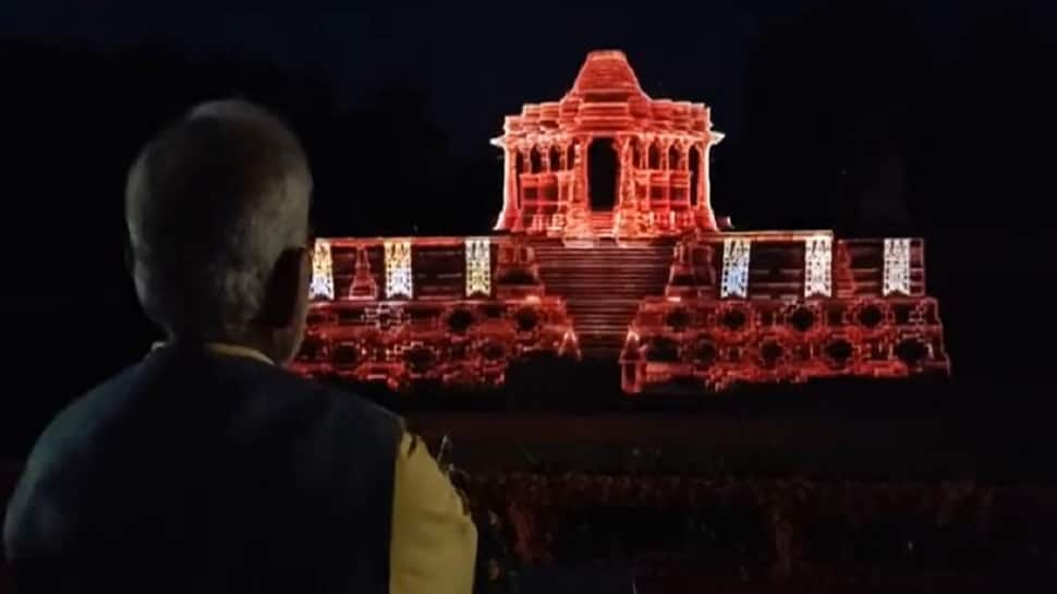 PM Modi declares Gujarat&#039;s Modhera as India&#039;s first solar-powered village