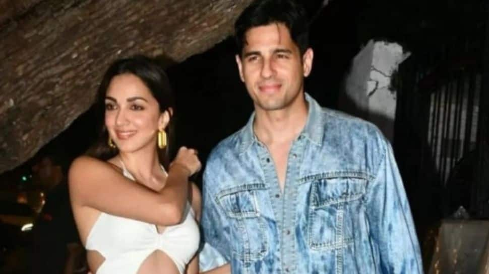 Sidharth Malhotra-Kiara Advani look glam as they arrive together at Ashvini Yardi’s birthday bash- See Pics 