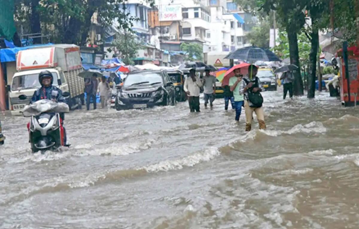 Rain continues to wreak havoc in many states of the country | Zee News