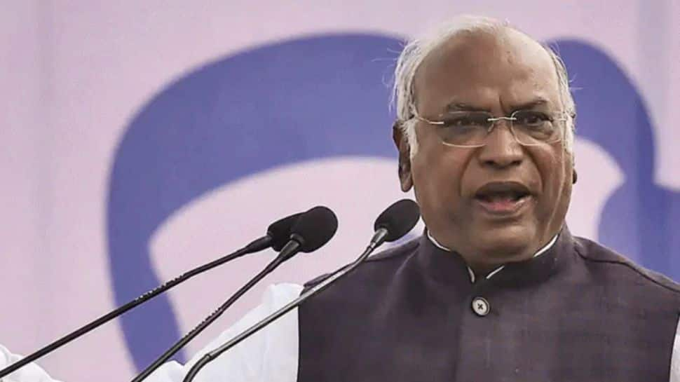 &#039;Bakrid mein bachenge toh Muharram mein...&#039;: Kharge on Congress&#039; PM face in 2024