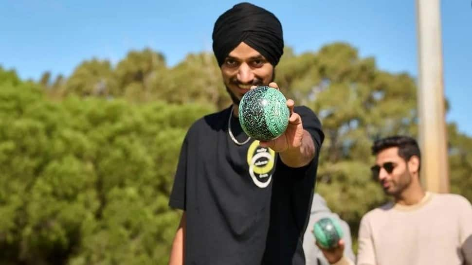 IND vs WA XI Practice match: Arshdeep Singh obliges fans on sidelines of game, WATCH