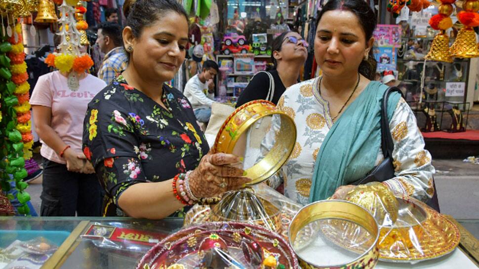 Karwa Chauth 2022: Best Mehendi designs in Delhi-NCR, Mumbai, Kolkata at THESE markets - Last minute check!