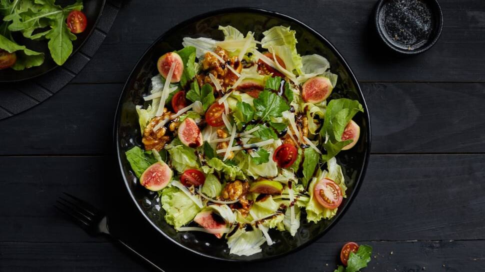 Try this DELICIOUS caramelised figs with walnut candy salad recipe this Diwali