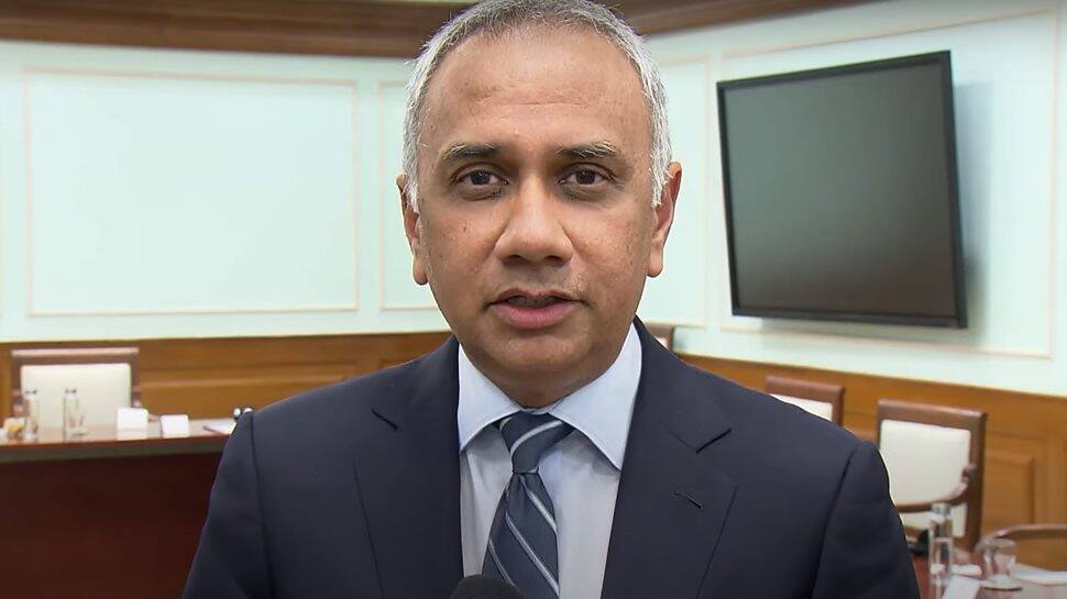 Infosys firm on moonlighting as CEO Salil Parekh says company fired violators in last 12 months for dual employment Infosys firm on moonlighting as CEO Salil Parekh says company fired violators in last 12 months for dual employment