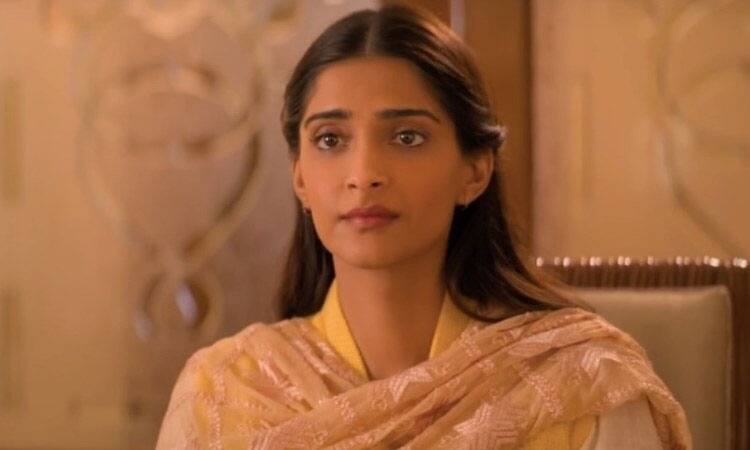 Sonam Kapoor (Ek Ladki Ko Dekha Toh Aisa Laga) 