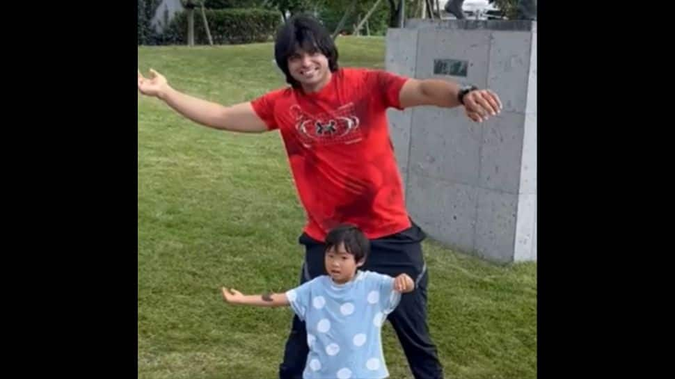 Cuteness Overload: Neeraj Chopra teaches how to throw javelin to a kid, video goes viral-Watch