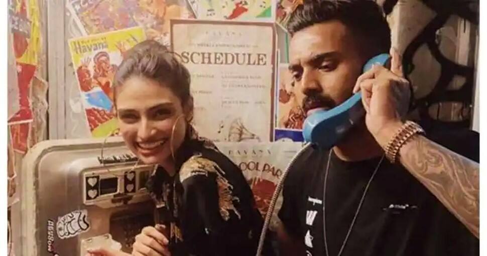 KL Rahul and Athiya Shetty were set up by one of their common friends. However, there is no official confirmation about the same. (Source: Twitter) 