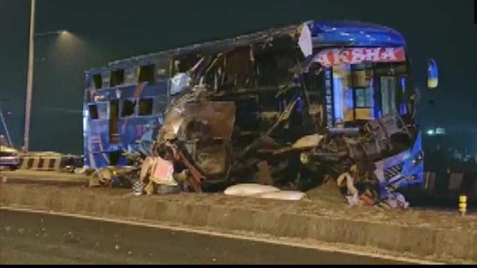 Gujarat: At least 6 killed, 15 injured as bus rams into trailer near Vadodara