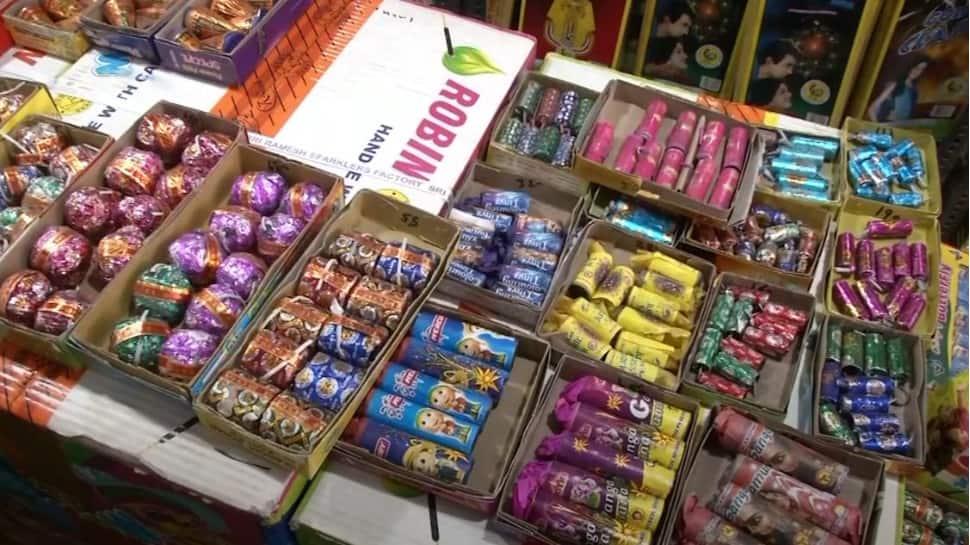 Diwali: HC refuses to entertain plea challenging &#039;complete&#039; ban on firecrackers in Delhi