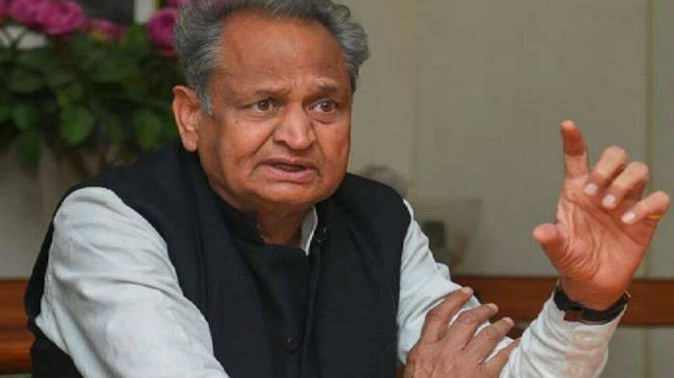 ‘No shame...read history’: Ashok Gehlot slams BJP leader over ‘rubber stamp’ remark on Mallikarjun Kharge