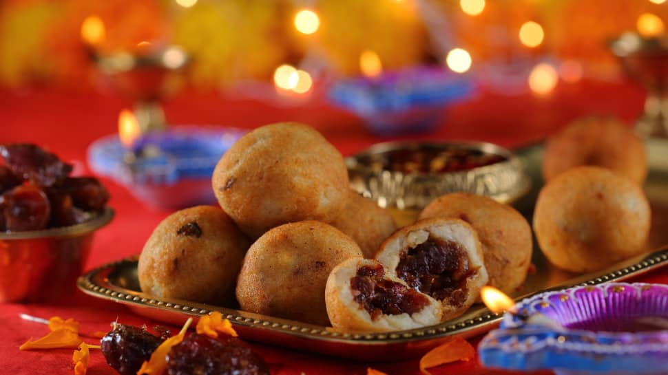 Diwali 2022: Try out making this YUMMY Khajoor Ni Pattice recipe this festival!