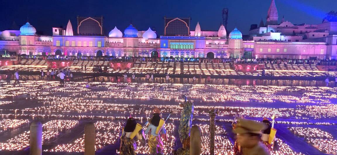 Deeptosav in Ayodhya; PM Modi witnesses laser show at Ram mandir 