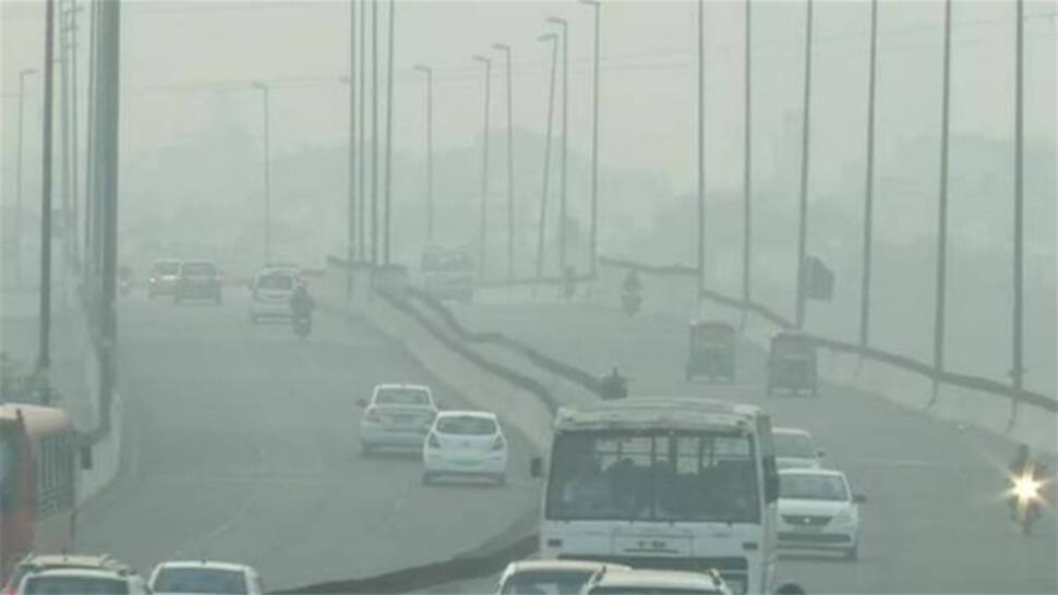 Delhi&#039;s air quality &#039;very poor&#039; on morning after Diwali but relatively better than 2021