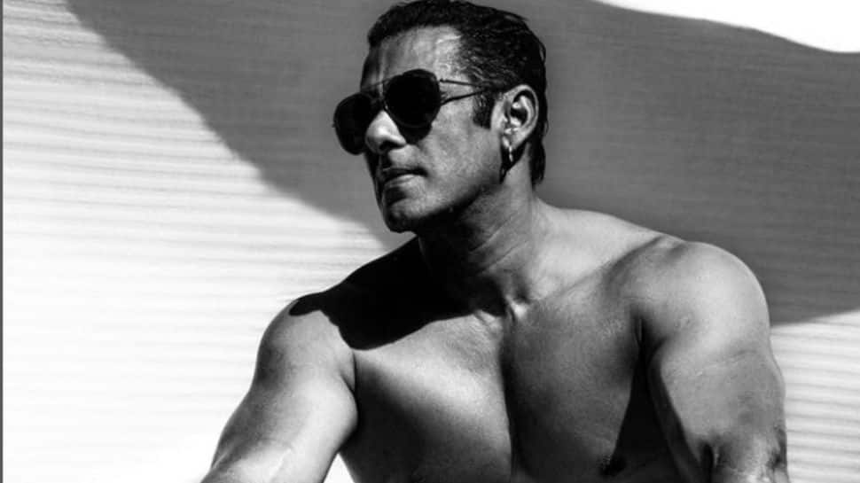 Salman Khan wishes fans on &#039;Bhai Dooj&#039; with a shirtless pic