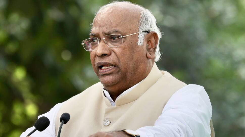 &#039;Would PM Modi say anything on this?&#039;: Kharge on falling rupee, declining forex reserves