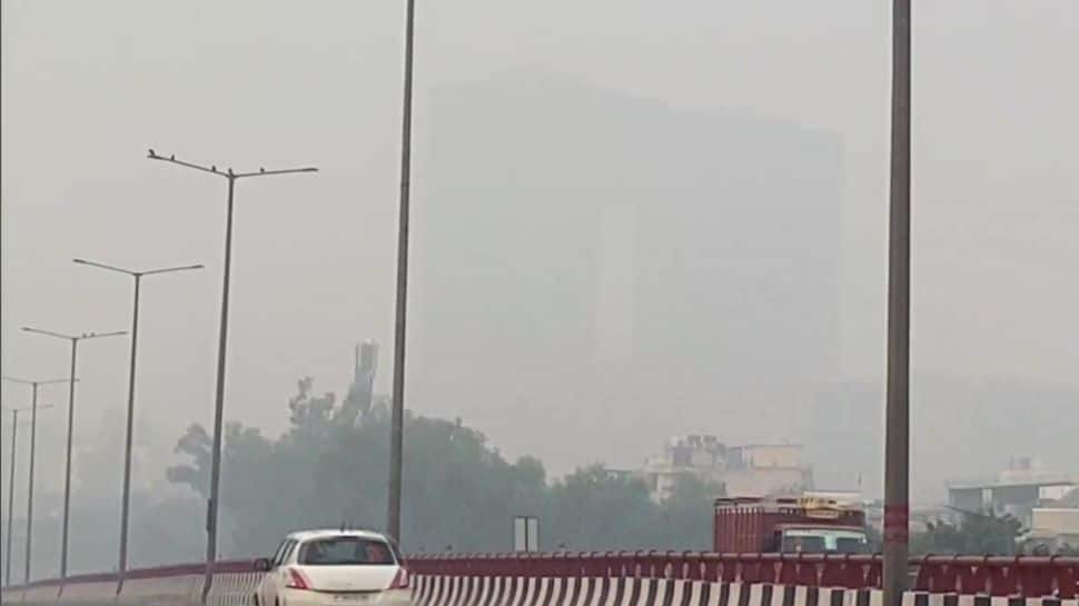 Noida air pollution: Air quality inching towards &#039;SEVERE&#039;, AQI is near 400