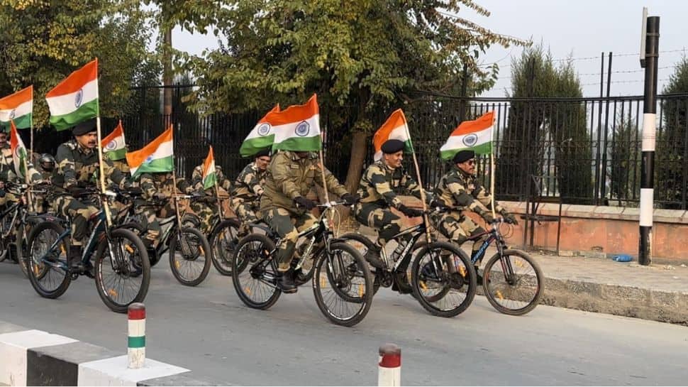 Border Security Force troops hold cycle rally in Srinagar to celebrate National Unity Day