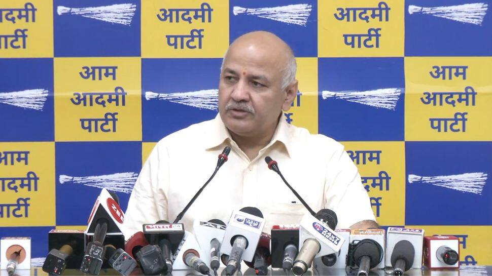 Manish Sisodia plays audio clip, claims &#039;BJP man&#039; discussing party&#039;s bid to poach AAP MLAs; demands Amit Shah&#039;s arrest