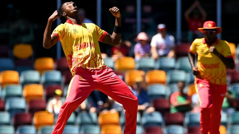 Zimbabwe pacer Blessing Muzarabani flexes his muscles after claiming a wicket against Bangladesh in their T20 World Cup 2022 match. (Source: Twitter)