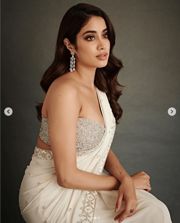 624px x 771px - Janhvi Kapoor dons sexy white bralette with white saree, looks mirror image  of Sridevi, see pics | News | Zee News