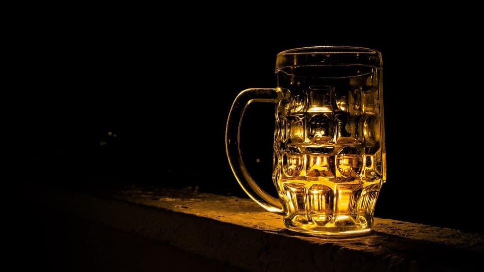 Online BEER may cost you DEAR, Mumbai lawyer loses Rs 44,000; Know how to be safe