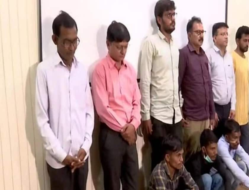 Morbi bridge collapse: Court sends five accused to police custody Zee Morbi bridge collapse: Court sends five accused to police custody Zee