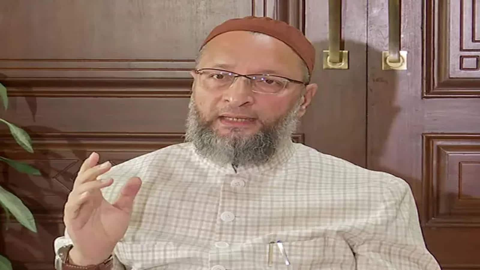 Asaduddin Owaisi hits back at BJP President JP Nadda's allegation | Zee News