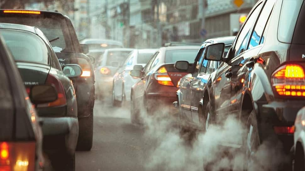 Air Pollution in Delhi: Govt implements GRAP 4, bans THESE vehicles - What&#039;s allowed, what&#039;s NOT?