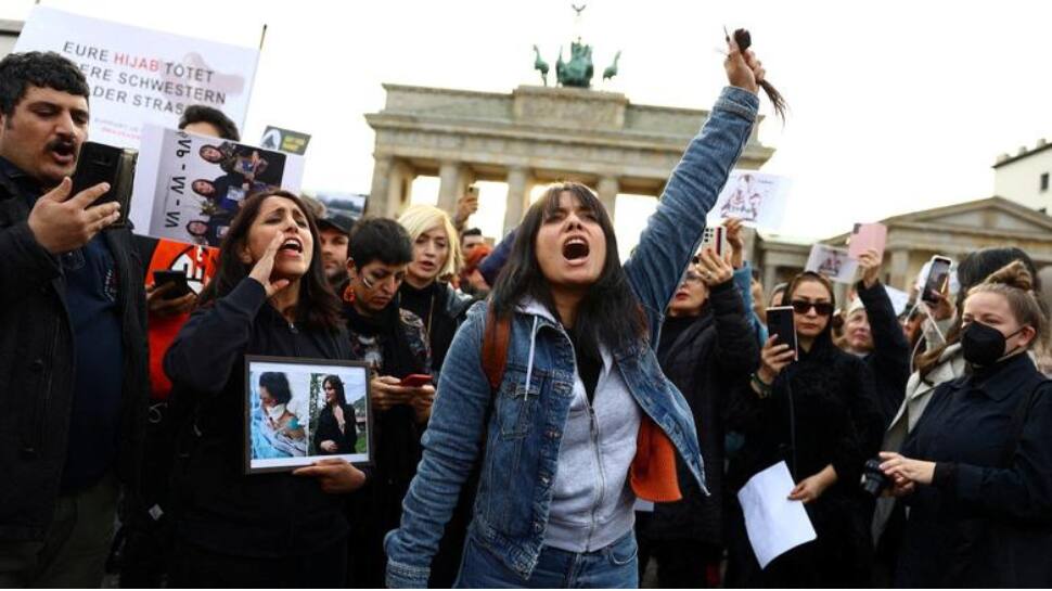 Anti-Hijab Protests: THESE many protestors arrested in Iran over six weeks