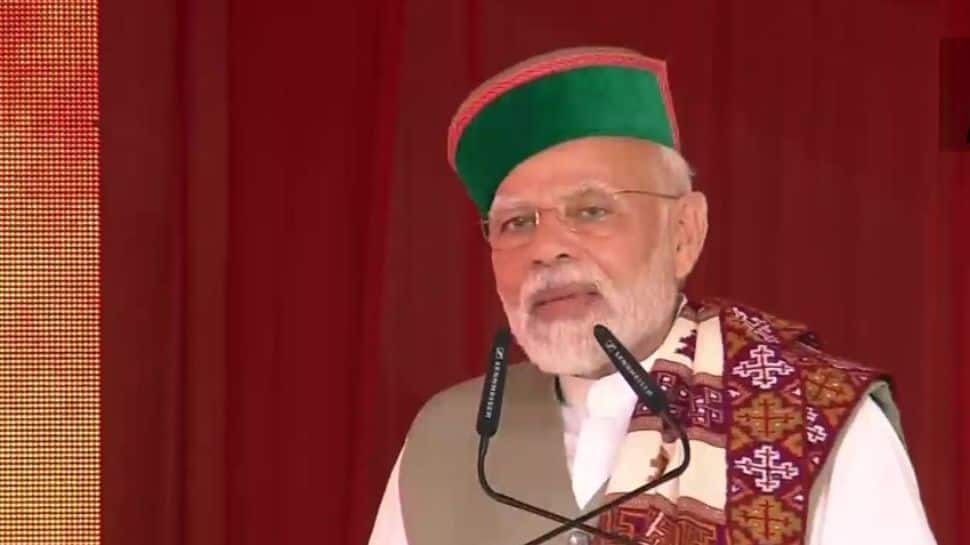 &#039;Cong against &#039;National Security&#039;, took money in every defence deal&#039;: PM Modi in Himachal