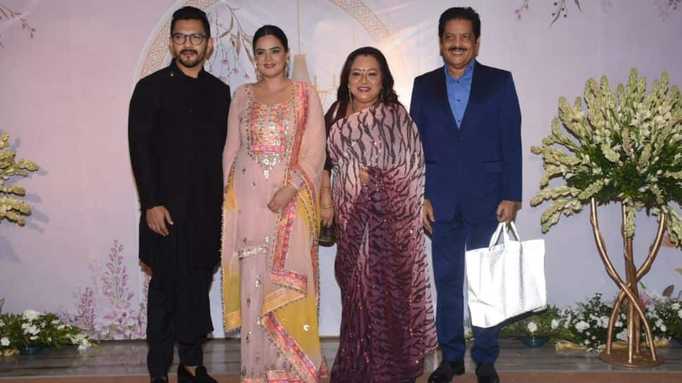 Udit Narayan and family