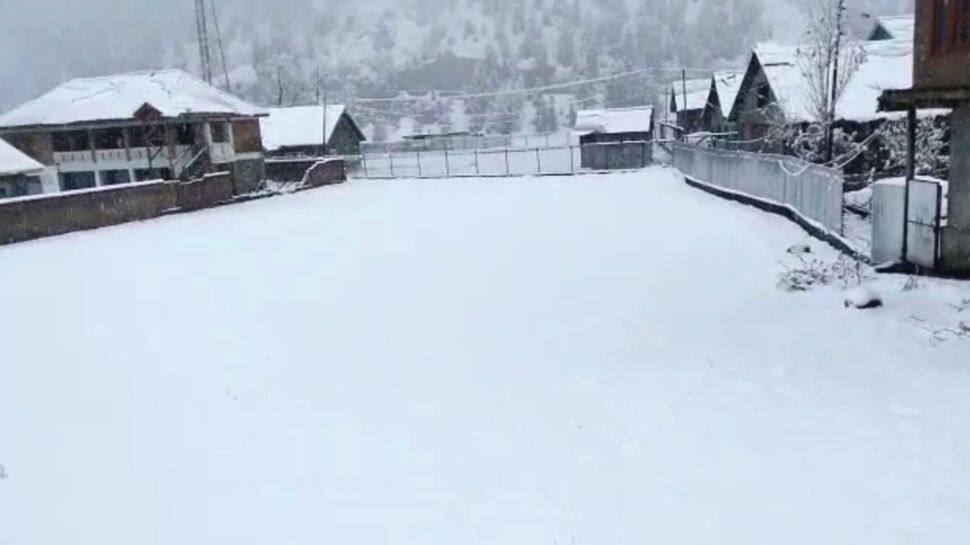 Heavy snowfall in higher areas of J-K while rains continue to lash plains
