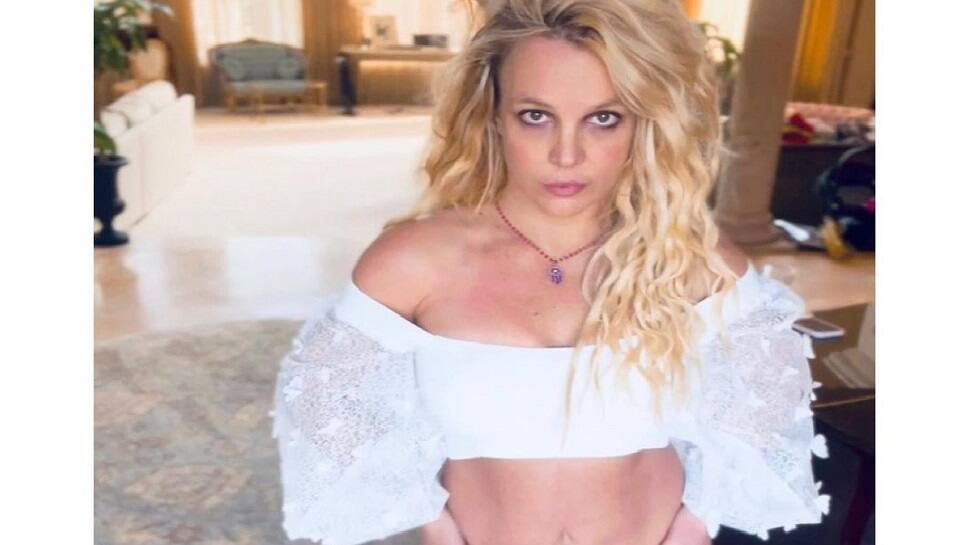 Britney Spears suffers nerve damage on the right side of her body