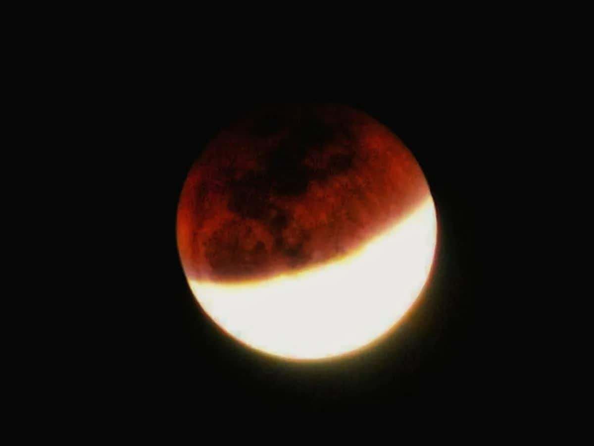 Chandra Grahan 2022: Longest lunar eclipse of the century | Zee News
