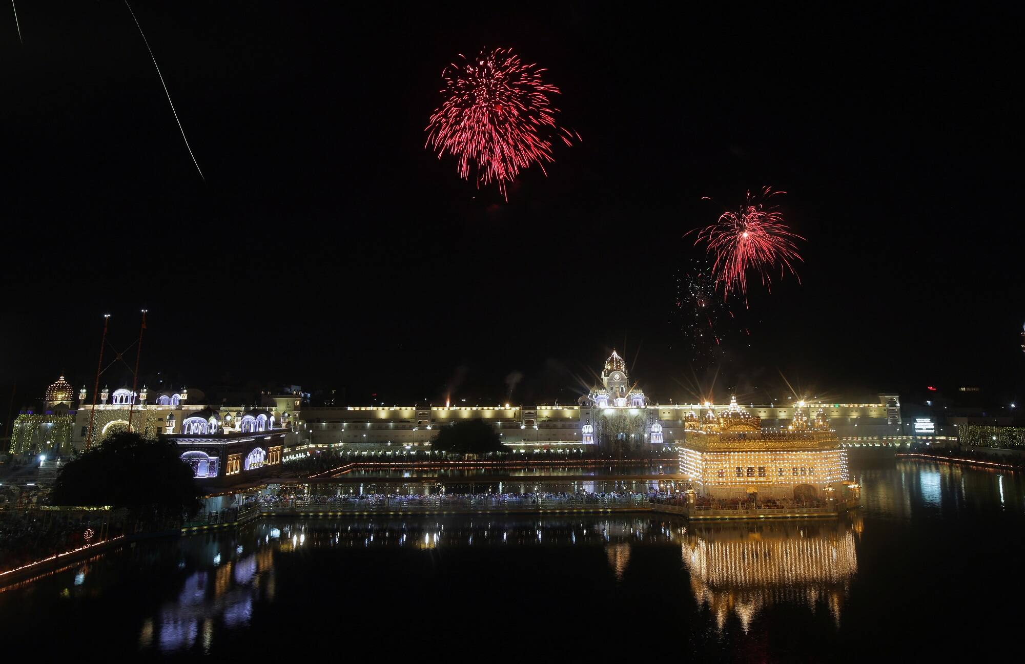 Gurunanak Jayanti celebrated with firecracker at Golden Temple in Amritsar