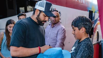Rohit Sharma obliges the fans