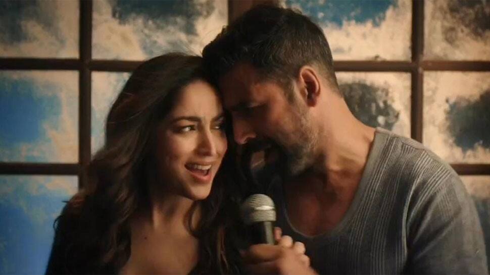 Akshay Kumar and Yami Gautam&#039;s &#039;fresh&#039; chemistry in latest TVC appeals to fans, netizens call it &#039;awesome&#039; - Watch