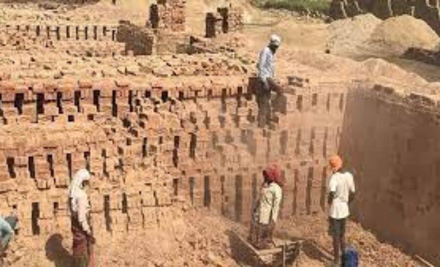 Brick kiln owners protest against GST hike; demand revert to old 1% 