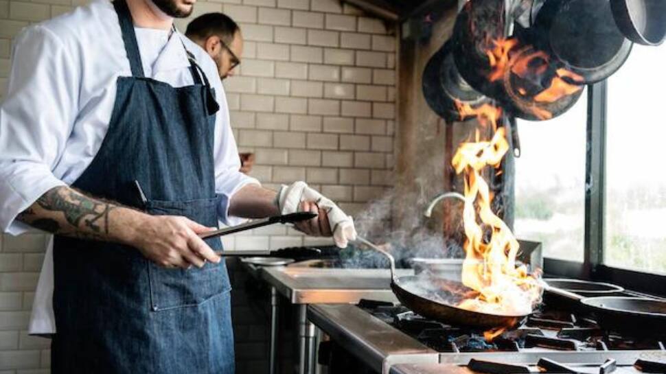 Expert suggests future and scope of cloud kitchen in India