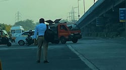 Mumbai cop's EXEMPLARY move takes internet by storm! THIS is what he did