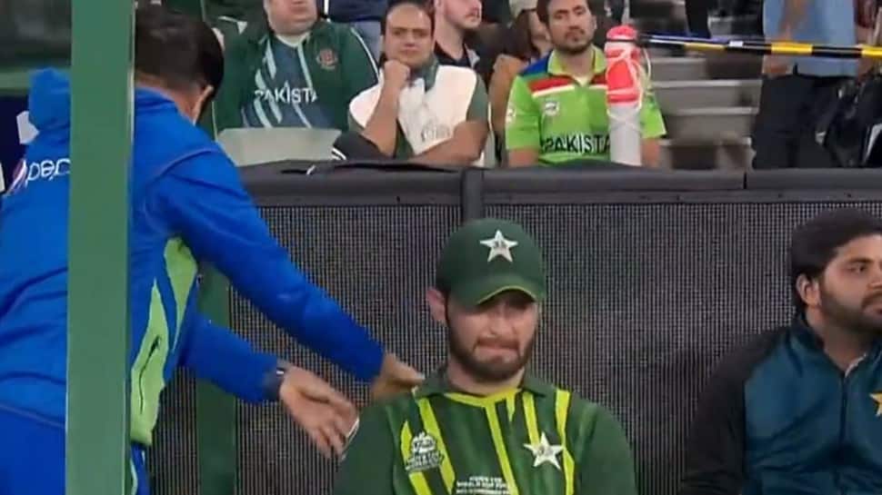 WATCH: Shaheen Afridi in tears after leaving field due to injury in PAK vs  ENG T20 World Cup 2022 final | Cricket News | Zee News