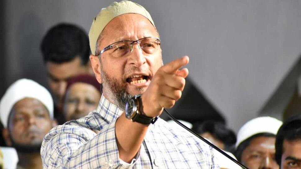 Gujarat Election 2022: Shocker for Asaduddin Owaisi; Muslim youths show black flags, Chant &#039;Modi-Modi&#039; in front of AIMIM chief- WATCH